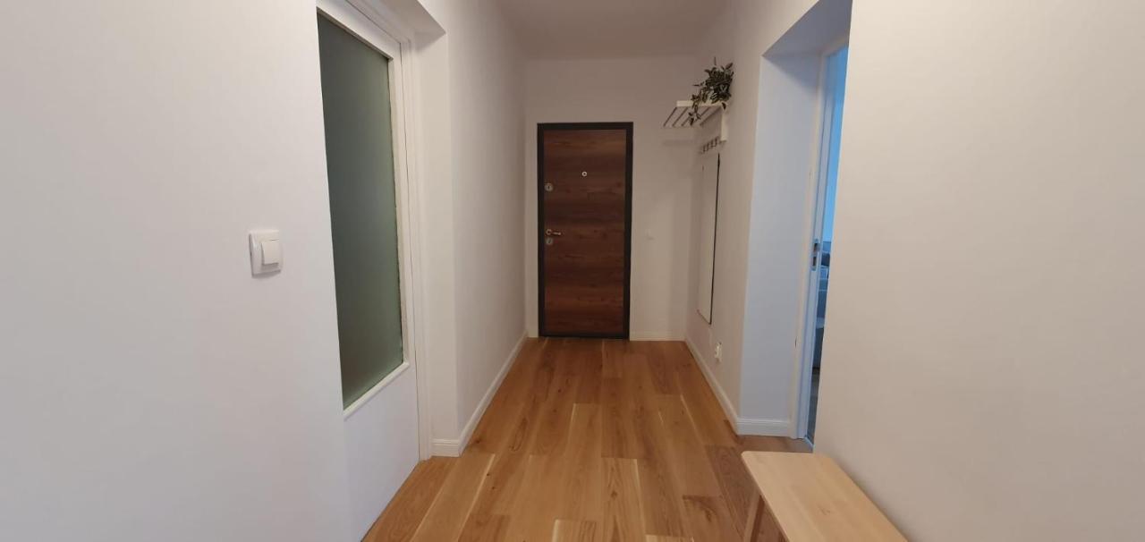 The Pines Serviced Apartments 브라쇼브 외부 사진