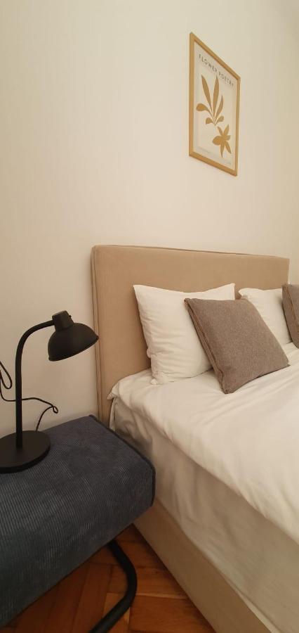 The Pines Serviced Apartments 브라쇼브 외부 사진