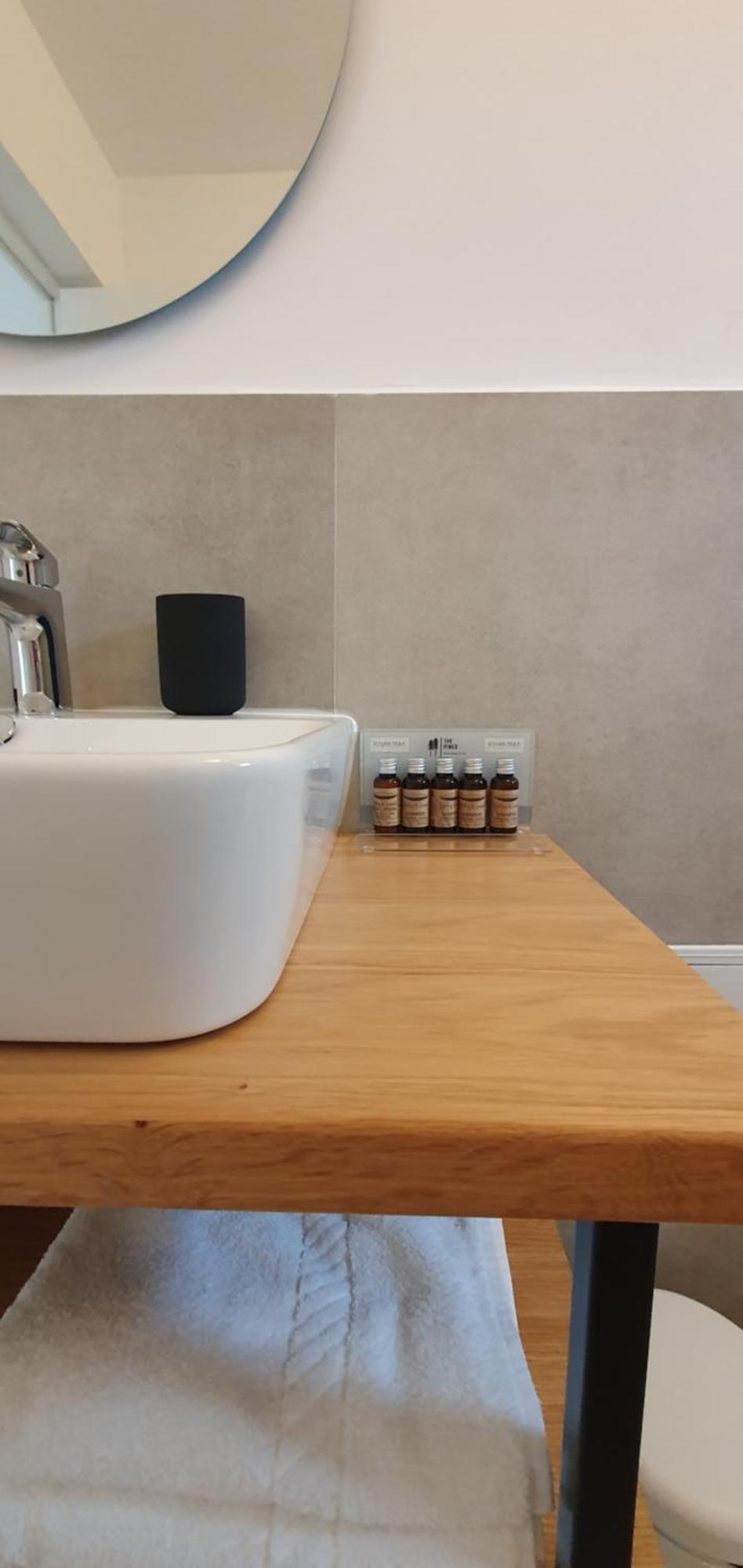 The Pines Serviced Apartments 브라쇼브 외부 사진